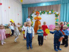 танец с листочками танец с листочками.